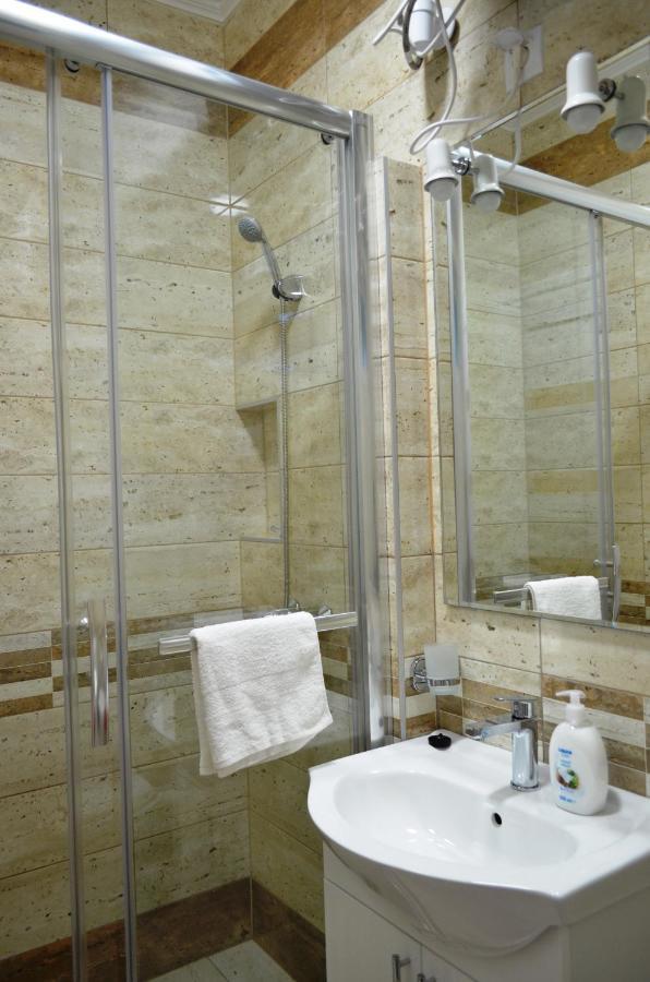 Henrietta - Violetta Apartman Hajduszoboszlo Exterior photo